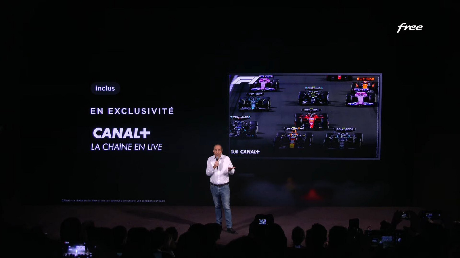 Xavier Niel (patron de Free) présente sa nouvelle Freebox Ultra, la première box qui intègre la chaine Canal+
